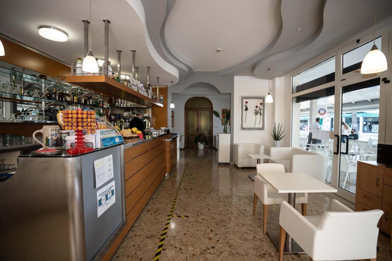Hotel Eraclea リド・ディ・イエゾロ エクステリア 写真